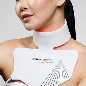 CurrentBody Skin LED Neck & Decolletage Device - White